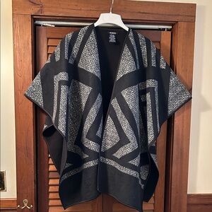 Ike Behar Black and White Geometric Open Poncho